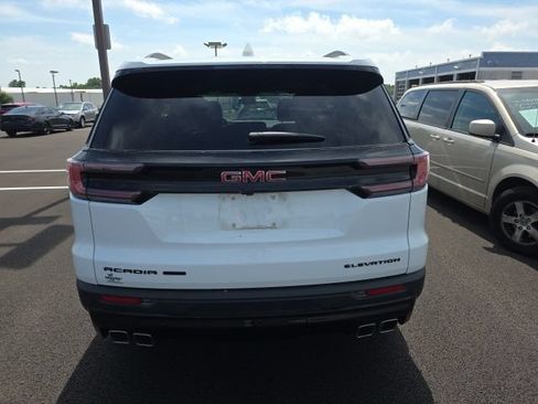 Used 2024 GMC Acadia Elevation w/ Super Cruise Package AWD/4WD image 3