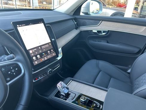 Certified 2025 Volvo XC90 B6 Plus image 19