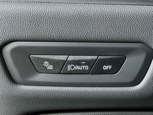 Used 2025 BMW X5 xDrive50e image 17