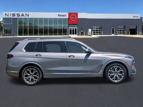 Used 2025 BMW X7 xDrive40i w/ Premium Package AWD/4WD image 2