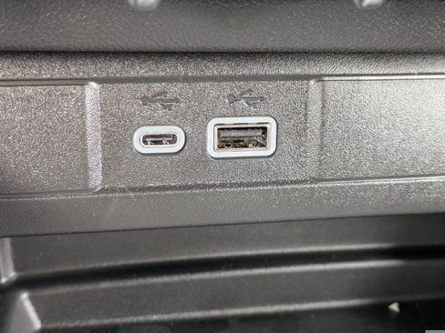 New 2025 Chevrolet Colorado ZR2 w/ Midnight Edition image 24