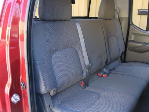 Used 2021 Nissan Frontier SV w/ SV Utility Package RWD image 13
