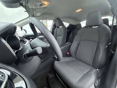 Used 2021 Toyota C-HR LE image 10