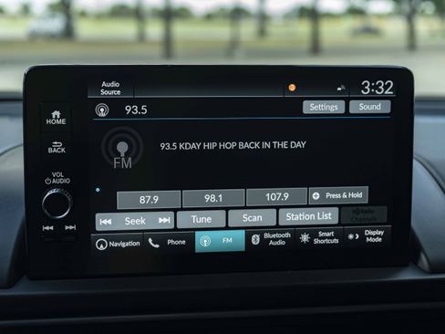Used 2025 Honda Pilot Touring image 31