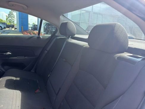 Used 2016 Chevrolet Cruze LT FWD image 8