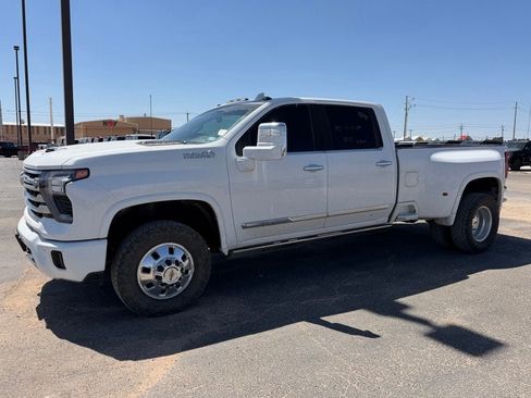 Used 2024 Chevrolet Silverado 3500 High Country w/ Technology Package AWD/4WD image 1