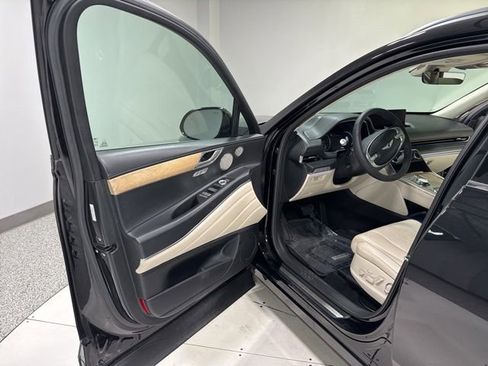 Used 2023 Genesis GV80 3.5T Advanced + AWD/4WD image 12