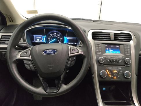 Used 2018 Ford Fusion S image 22