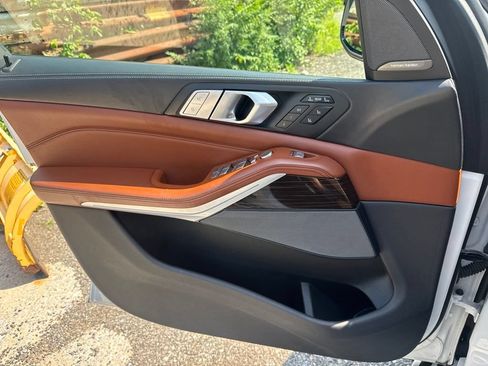 Used 2020 BMW X7 xDrive40i w/ Premium Excellence Package AWD/4WD image 49