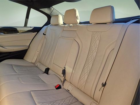 Used 2017 BMW 530i xDrive image 11