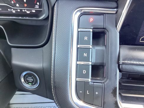 Used 2023 GMC Yukon SLT image 30