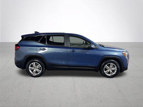 Used 2024 GMC Terrain SLE AWD/4WD image 5
