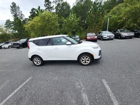 Used 2022 Kia Soul LX w/ Technology Package FWD image 14