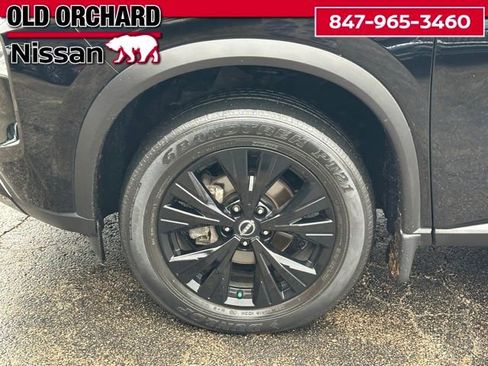 Used 2023 Nissan Rogue SV w/ SV Premium B Package image 10