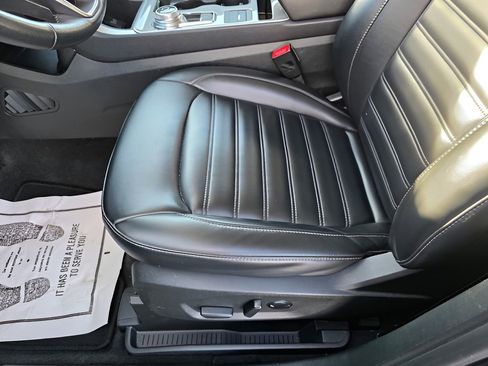 Certified 2023 Ford Edge SEL image 19