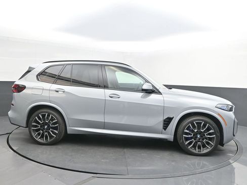 New 2026 BMW X5 xDrive50e image 8