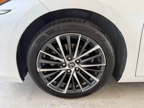 Used 2023 Lexus ES 350 w/ Premium Package FWD image 15