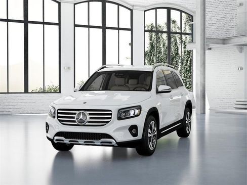 Used 2025 Mercedes-Benz GLB 250 4MATIC image 41