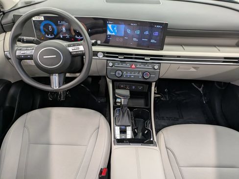 Certified 2025 Hyundai Tucson SE AWD/4WD image 23