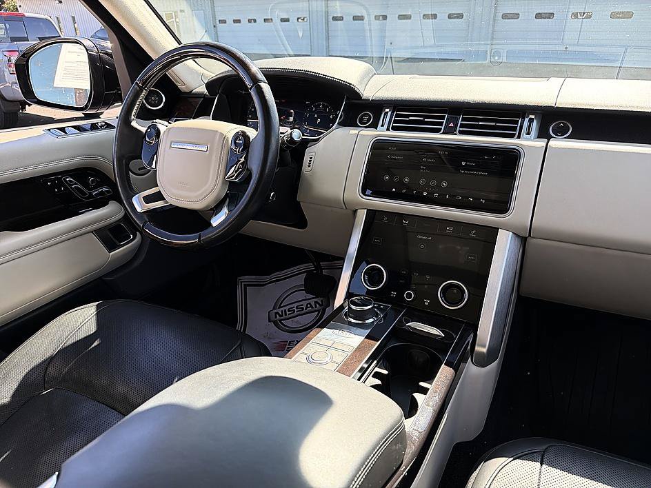 Used 2019 Land Rover Range Rover Supercharged AWD/4WD image 32