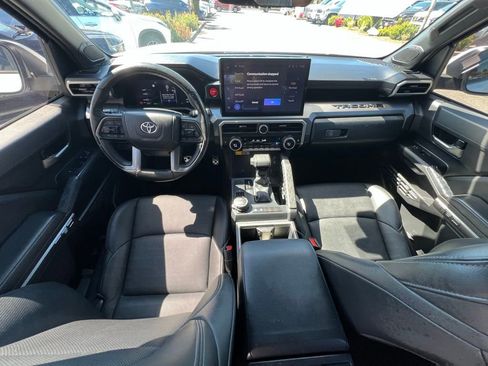 Used 2024 Toyota Tacoma TRD Sport w/ TRD Sport Premium Package AWD/4WD image 19