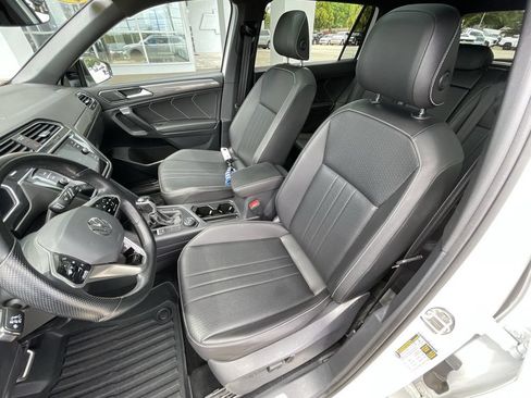 Used 2023 Volkswagen Tiguan SE R-Line AWD/4WD image 19