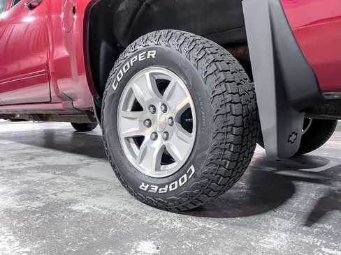 Used 2018 Chevrolet Silverado 1500 LT w/ All Star Edition image 9