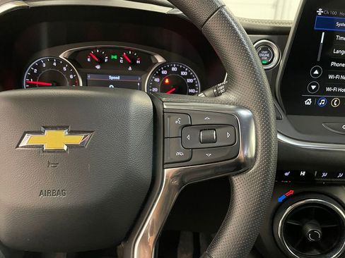 Used 2025 Chevrolet Blazer LT AWD/4WD image 35