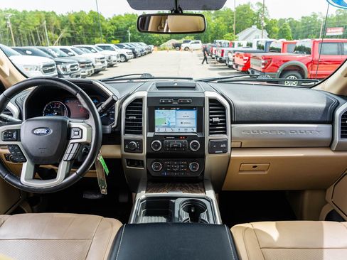 Used 2019 Ford F250 Lariat w/ Chrome Package AWD/4WD image 29