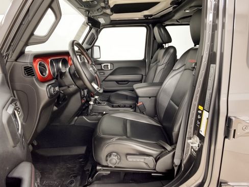 Used 2022 Jeep Gladiator Rubicon w/ Cold Weather Group AWD/4WD image 5