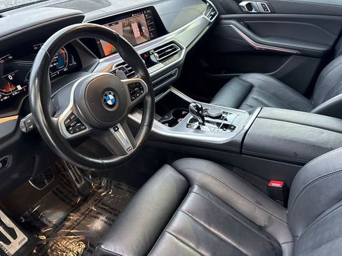 Used 2022 BMW X5 xDrive40i w/ M Sport Package image 9