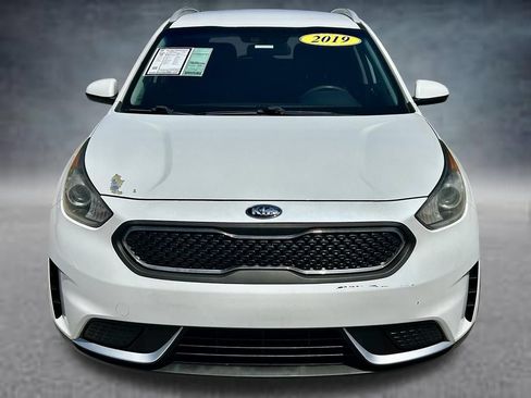 Used 2019 Kia Niro LX FWD image 2
