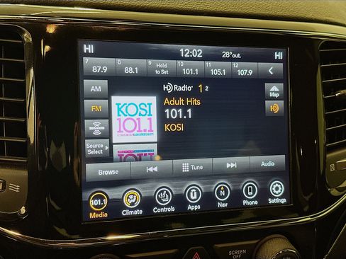 Used 2019 Jeep Grand Cherokee Limited image 21