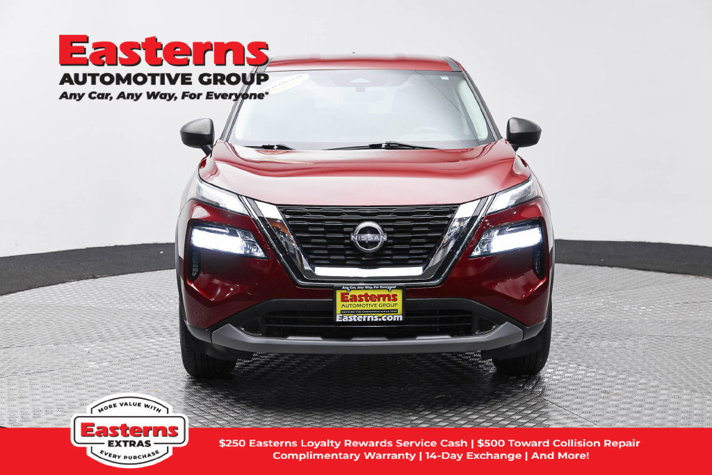 Used 2023 Nissan Rogue S AWD/4WD image 3