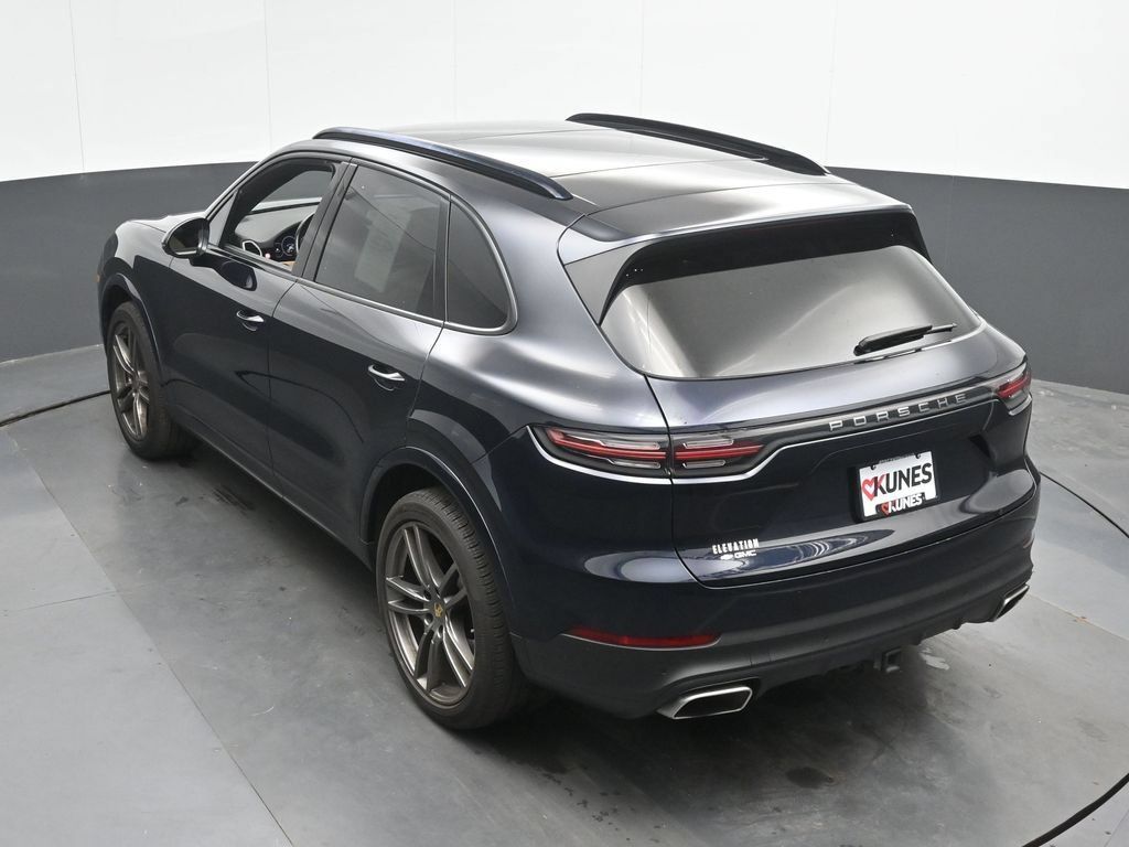 Used 2023 Porsche Cayenne AWD/4WD image 37