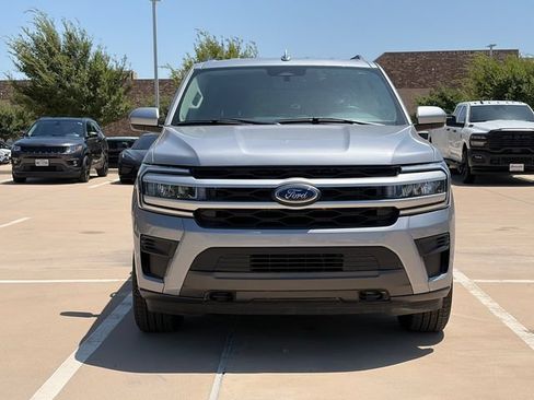 Used 2023 Ford Expedition XLT AWD/4WD image 2