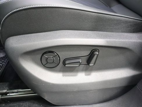 New 2026 Volkswagen Tiguan SE AWD/4WD image 14