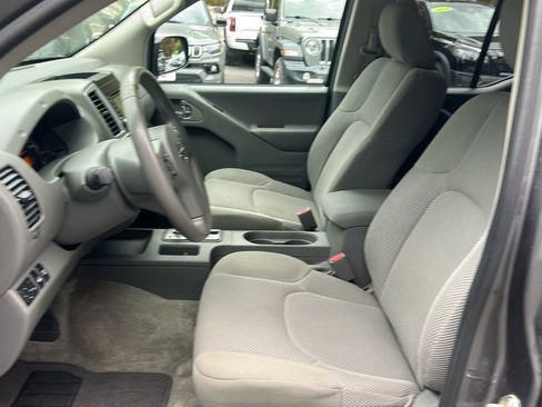 Used 2018 Nissan Frontier SV w/ Value Truck Package image 16