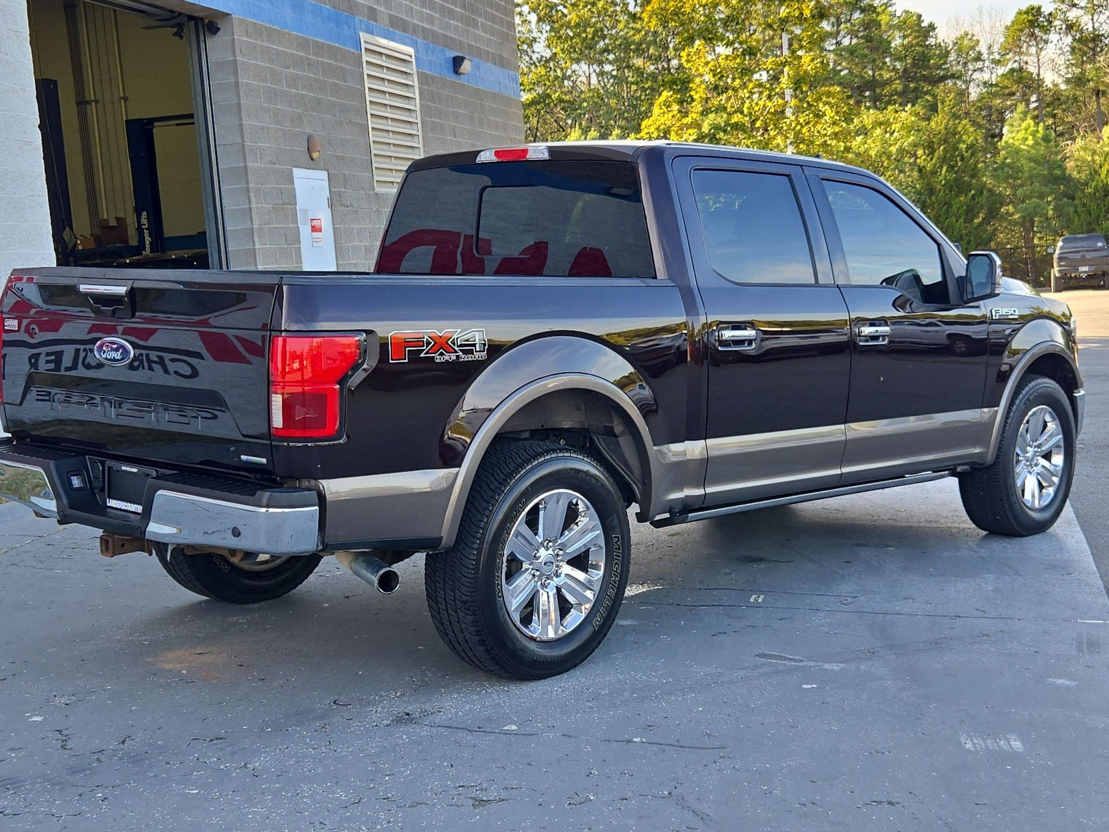 Used 2019 Ford F150 Lariat w/ Equipment Group 502A Luxury AWD/4WD image 7