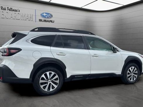 Used 2023 Subaru Outback Premium image 4