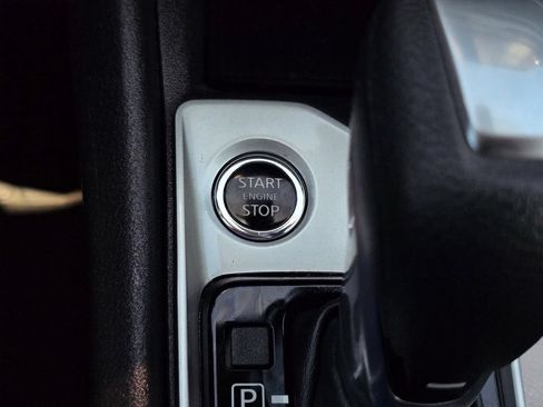 Used 2025 Nissan Altima 2.5 SV FWD image 26