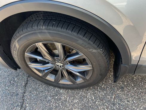 Used 2023 Volkswagen Tiguan SE FWD image 6