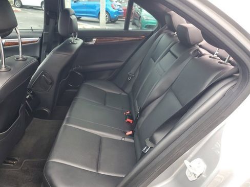Used 2011 Mercedes-Benz C 300 4MATIC Sedan image 17