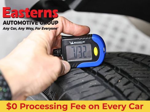 Used 2025 Jeep Wrangler Unlimited Sahara AWD/4WD image 29