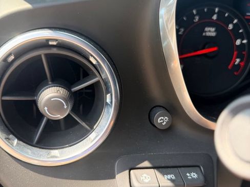 Used 2017 Chevrolet Camaro SS RWD image 8