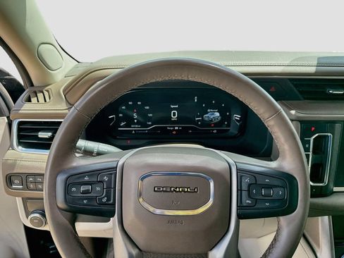 Used 2024 GMC Yukon Denali RWD image 14