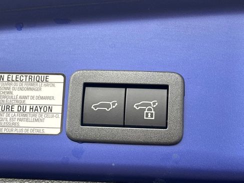 Used 2023 Toyota Corolla Cross XLE w/ Convenience Package image 31