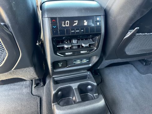 Used 2024 Jeep Grand Cherokee L Altitude AWD/4WD image 14