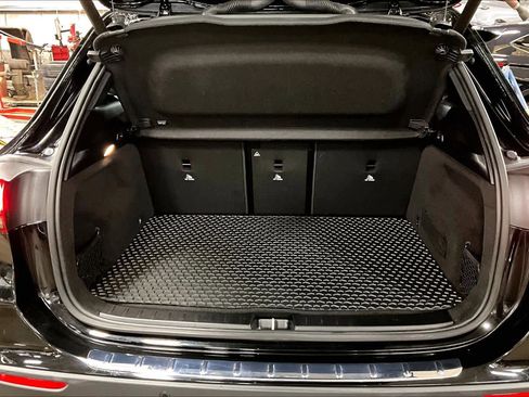 Used 2023 Mercedes-Benz GLA 250 4MATIC image 32