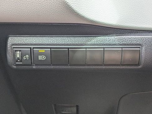 Used 2024 Toyota Corolla SE FWD image 21